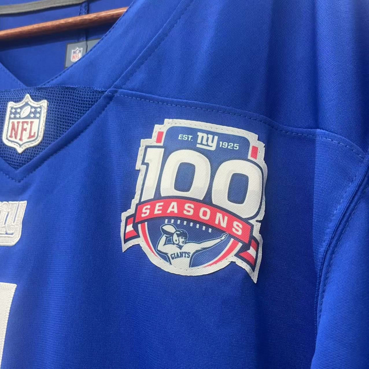 Malik Nabers New York Giants YOUTH Jersey NIKE product image 2, provided for visual reference and product detail review