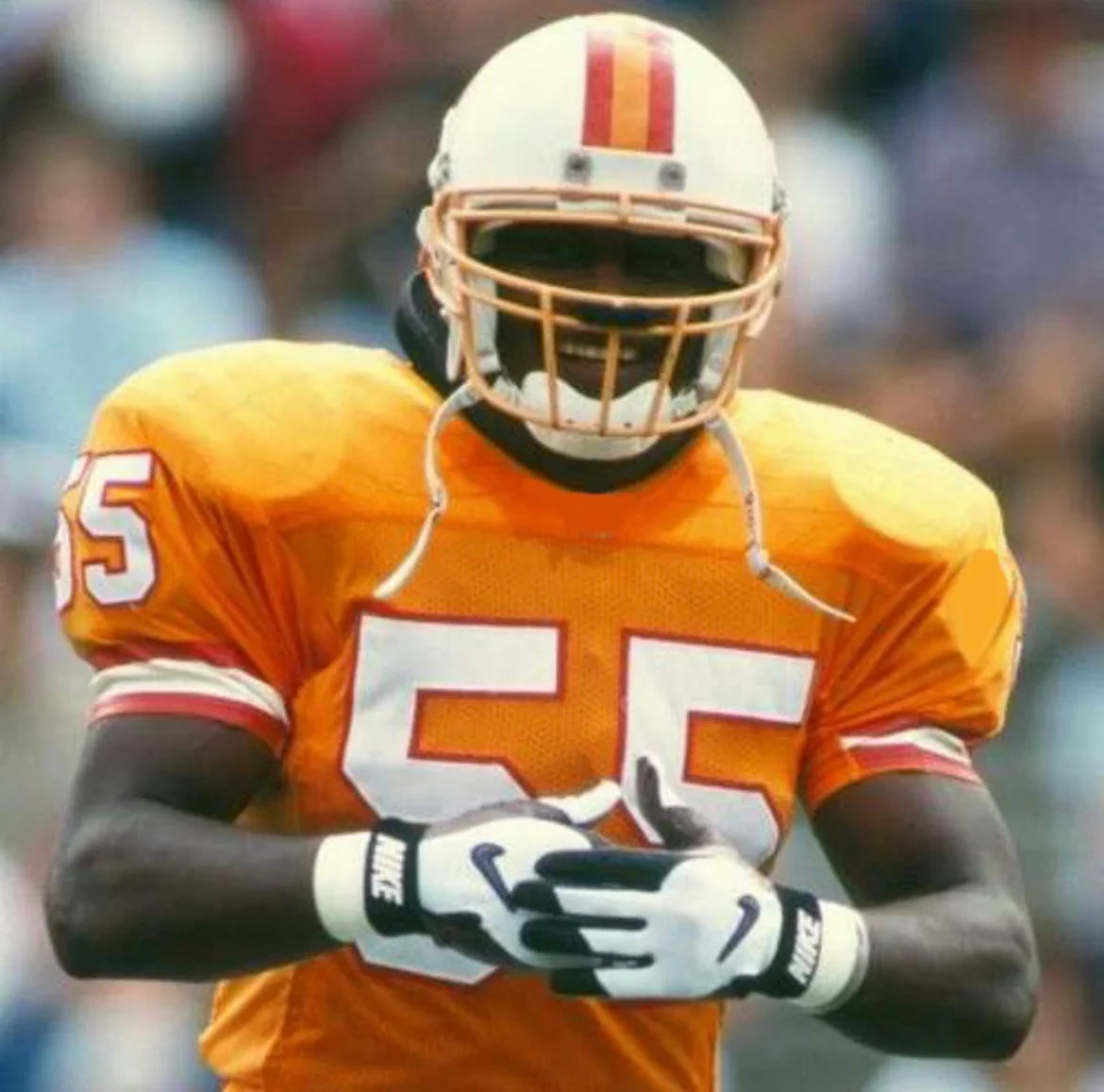 Derrick Brooks Tampa Bay Buccaneers NFL Jersey Mitchell & Ness product image 3, provided for visual reference and product