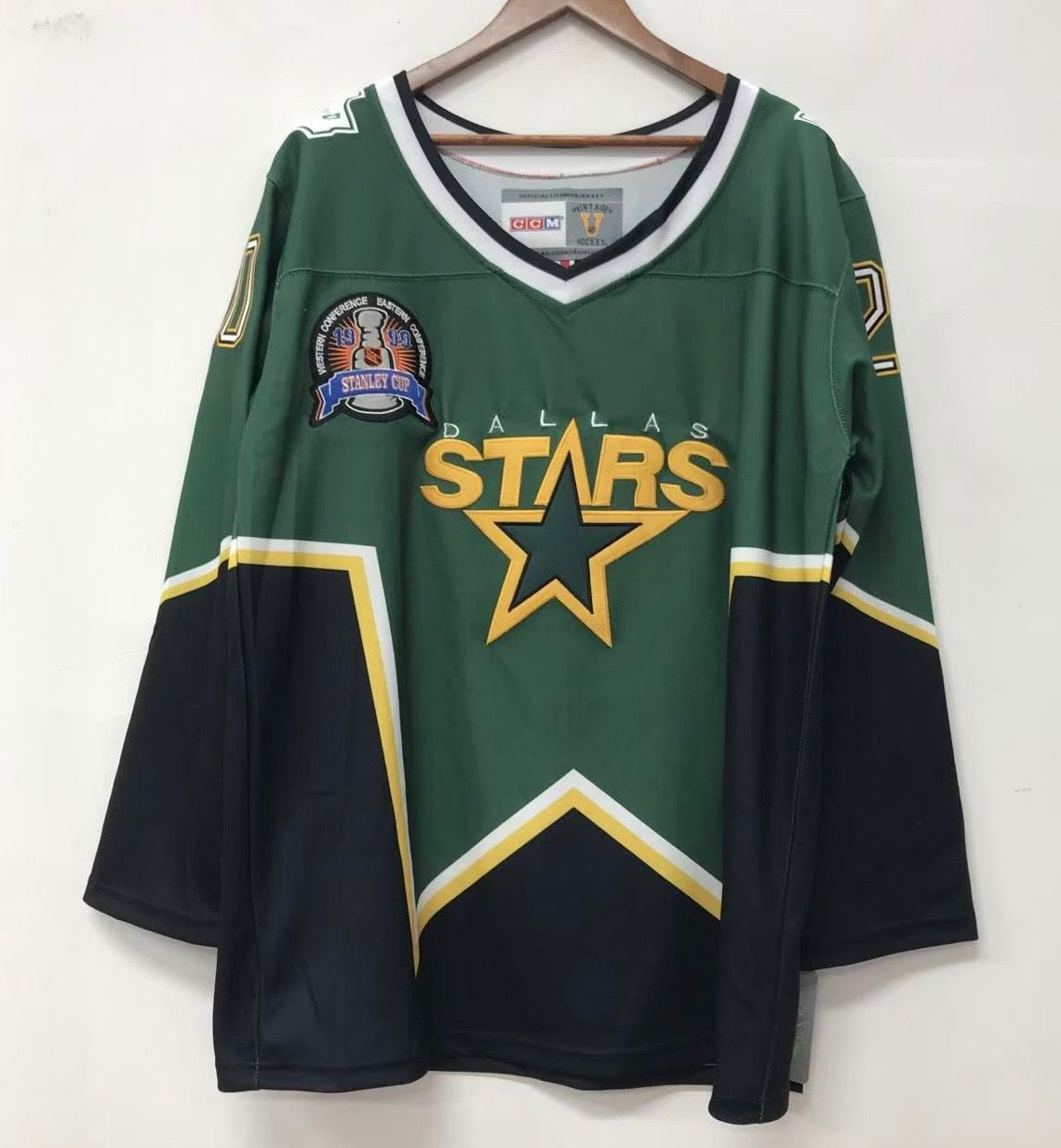 Ed Belfour Dallas Stars Official NHL CCM Jersey product image 2, provided for visual reference and product detail review