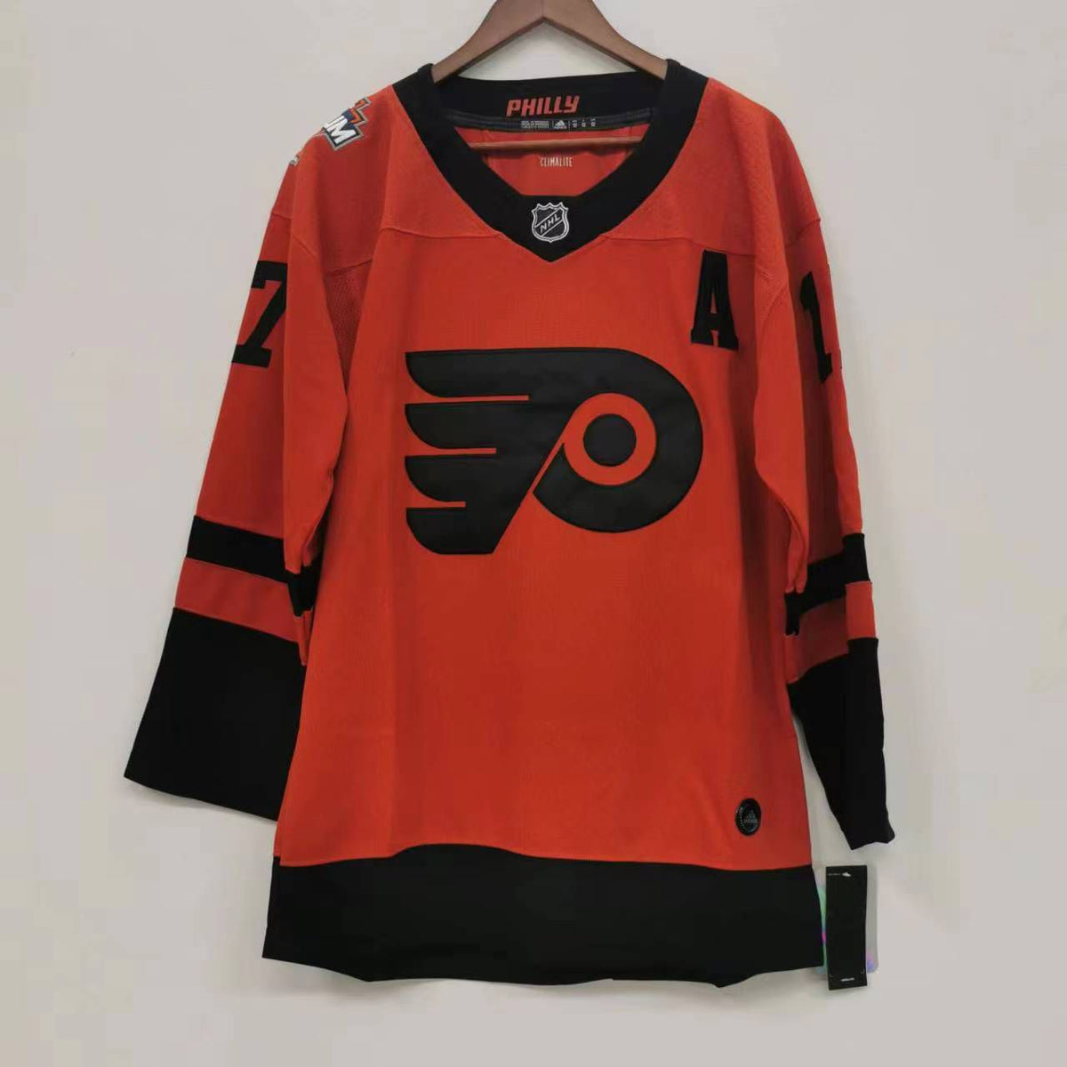 Wayne Simmonds Philadelphia Flyers Jersey Stadium Series Winter Classic product image 4, provided for visual reference and
