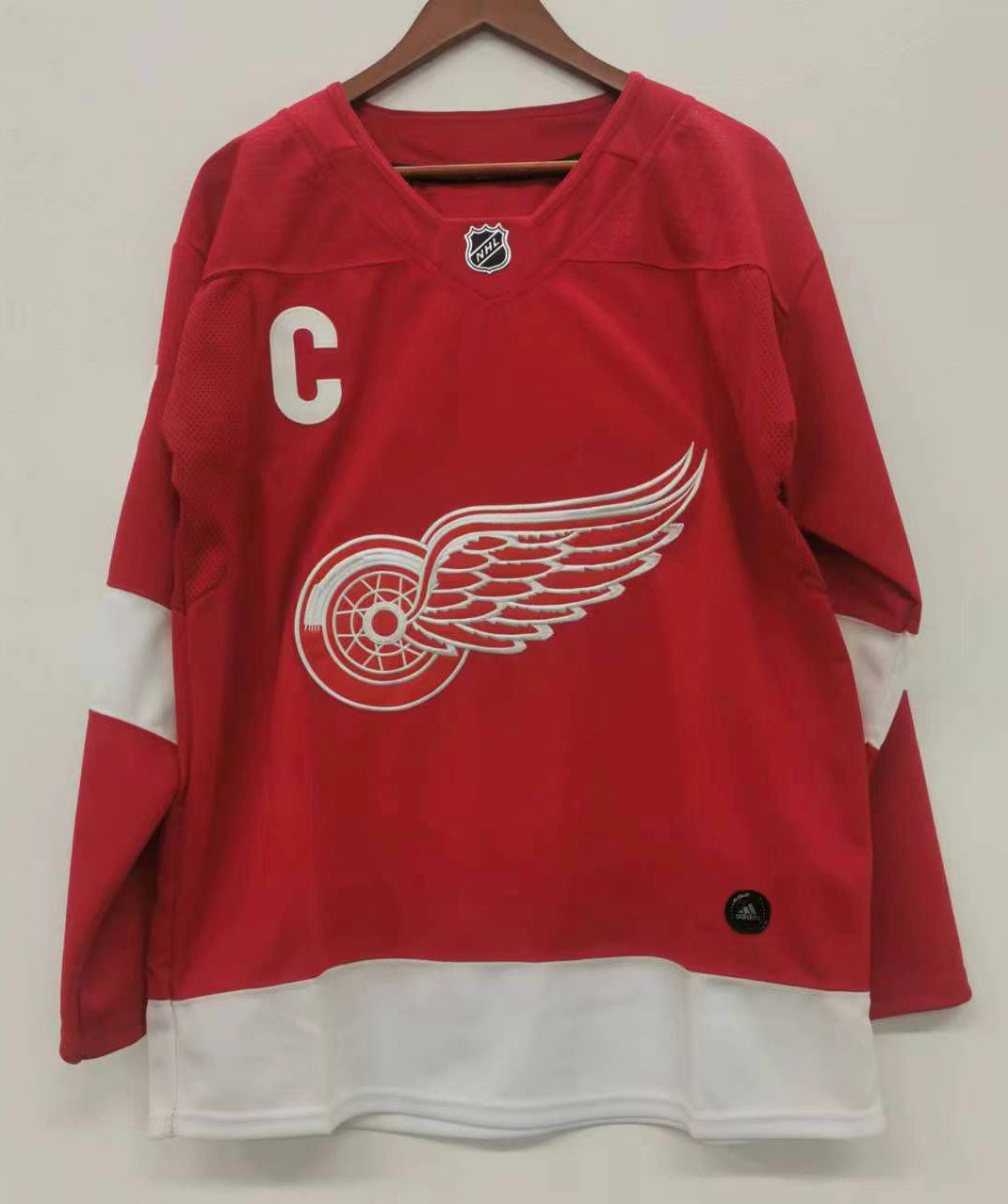 Steve Yzerman Detroit Red Wings Official NHL Adidas Jersey product image 2, provided for visual reference and product detail
