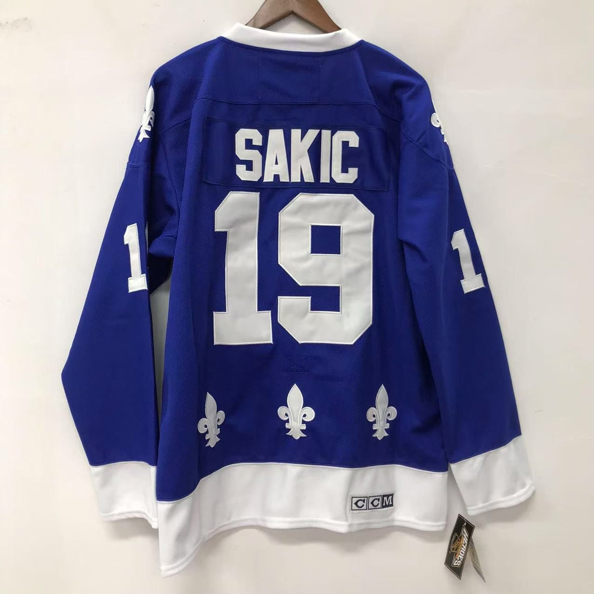 Joe Sakic Quebec Nordiques Official NHL Jersey CCM blue product image 2, provided for visual reference and product detail