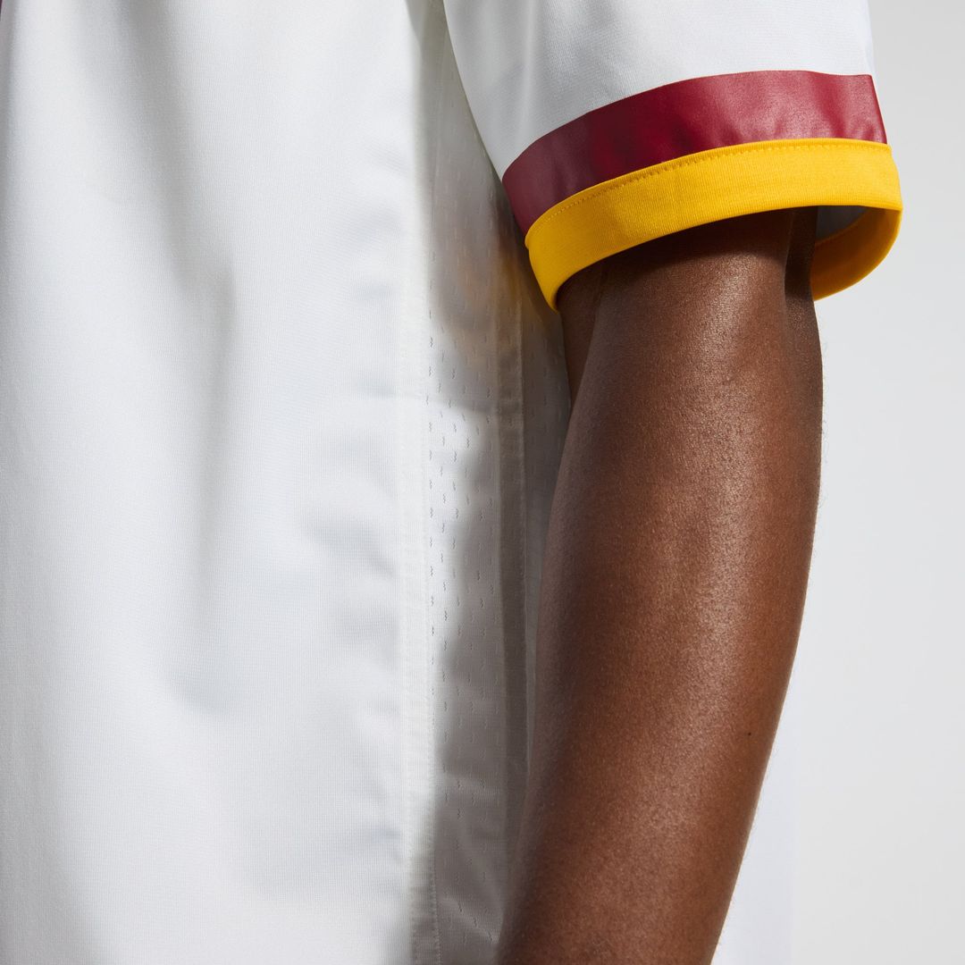 Men's Washington Commanders Jayden Daniels Nike White Game product image 25