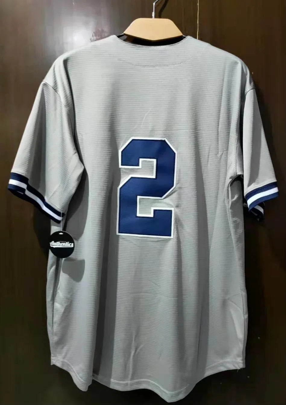Derek Jeter New York Yankees Jersey Classic Authentics product image 1, provided for visual reference and product detail