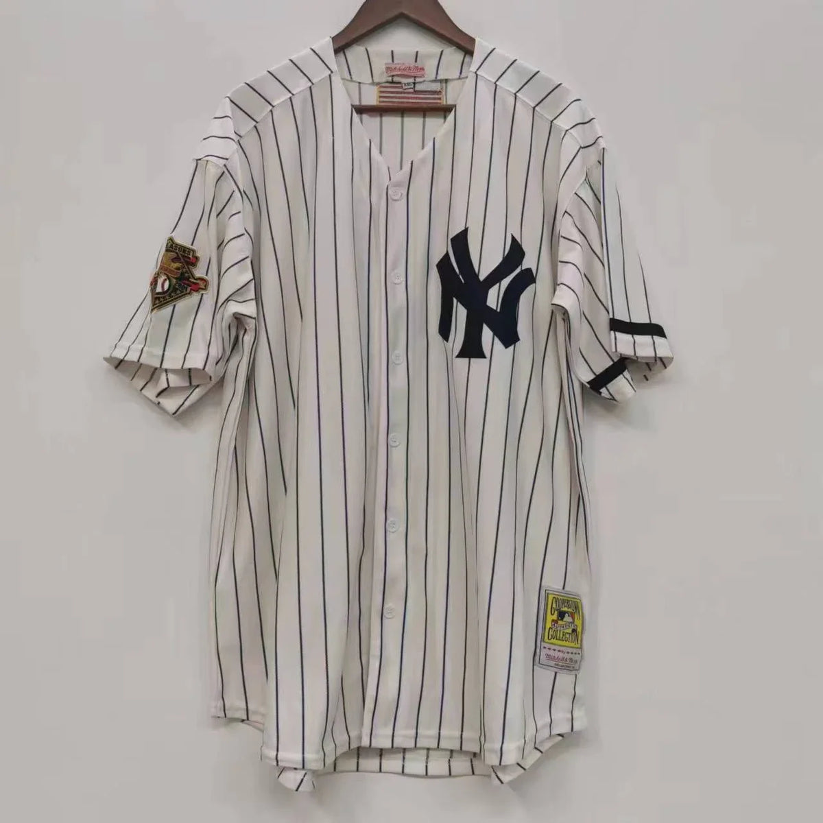 Derek Jeter New York Yankees Jersey white no name Mitchell & Ness product image 2, provided for visual reference and product