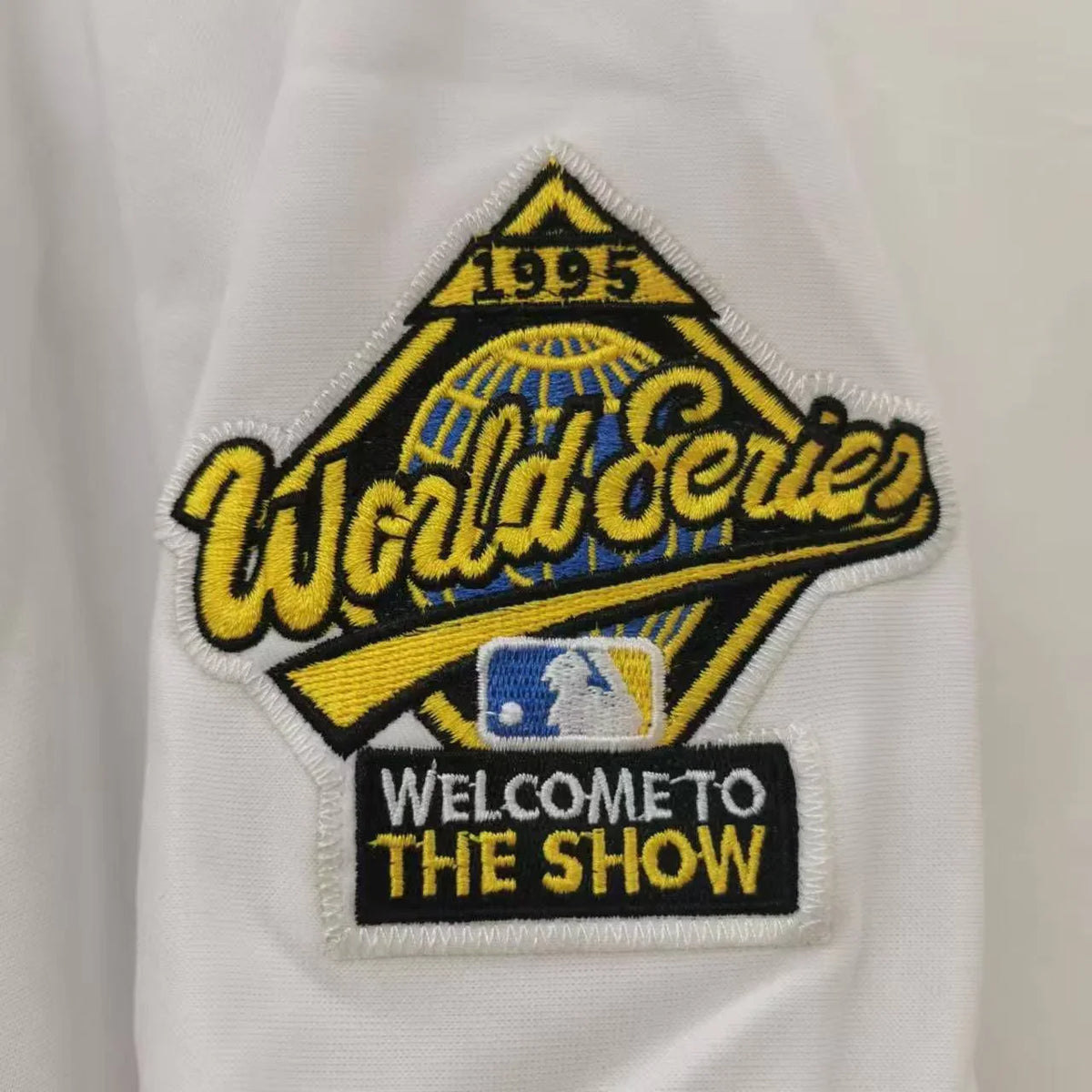 Greg Maddux Atlanta Braves Mitchell & Ness White product image 4, provided for visual reference and product detail review