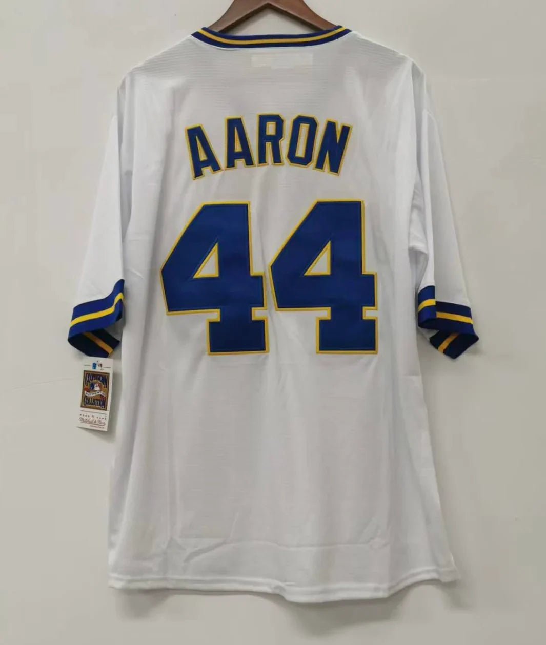 Hank Aaron Milwaukee Brewers Jersey Mitchell & Ness white product image 2, provided for visual reference and product detail