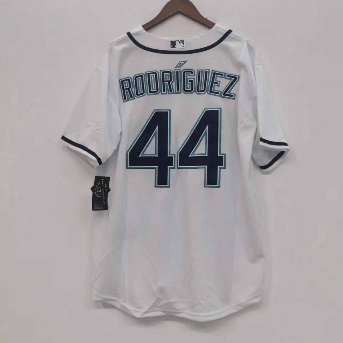 Julio Rodríguez Seattle Mariners Jersey Nike product image 1, provided for visual reference and product detail review