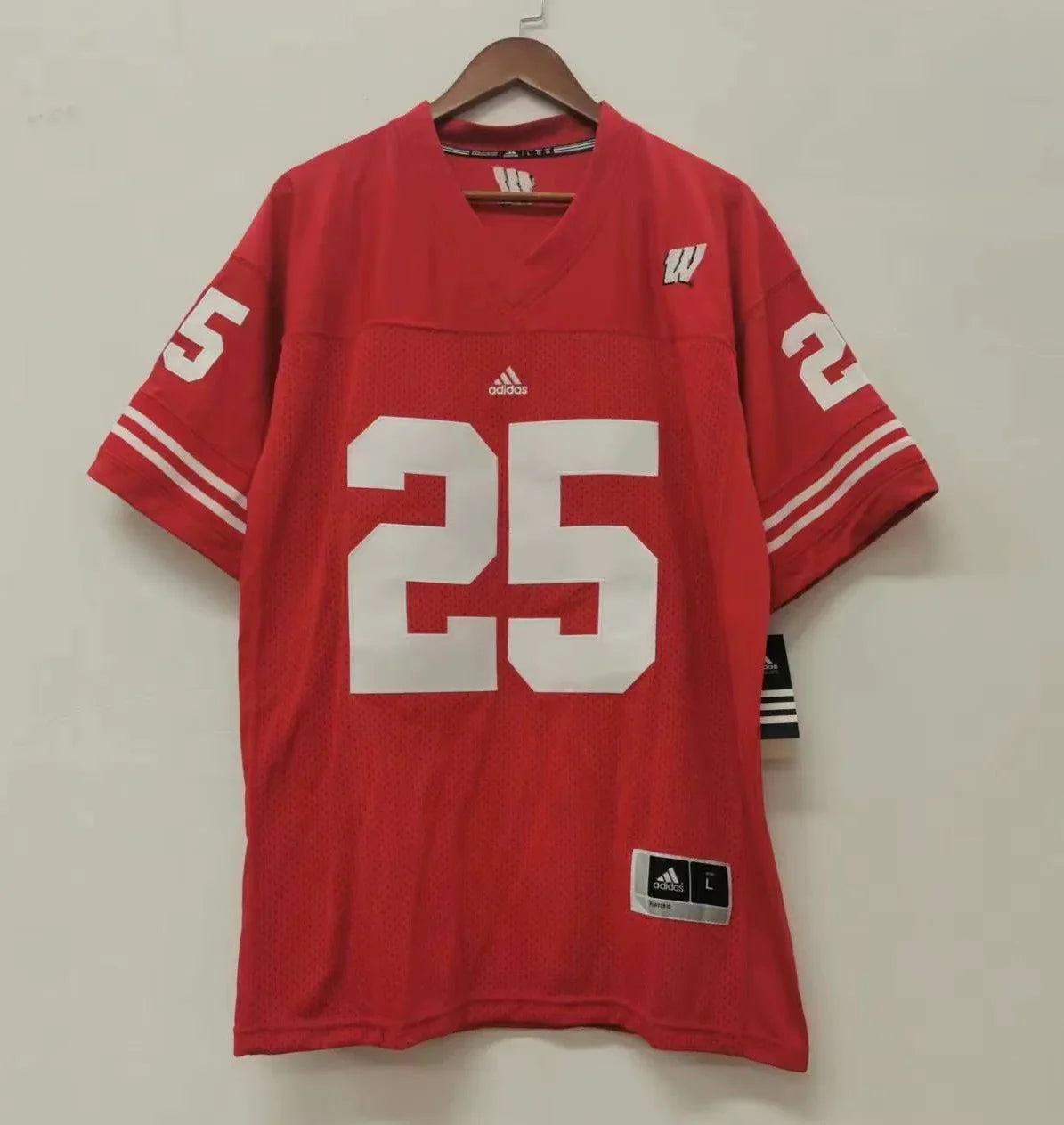 Melvin Gordon Wisconsin Badgers Jersey Red product image 3, provided for visual reference and product detail review