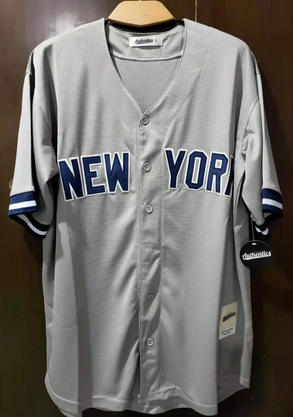 Mickey Mantle New York Yankees Jersey Classic Authentics product image 2, provided for visual reference and product detail