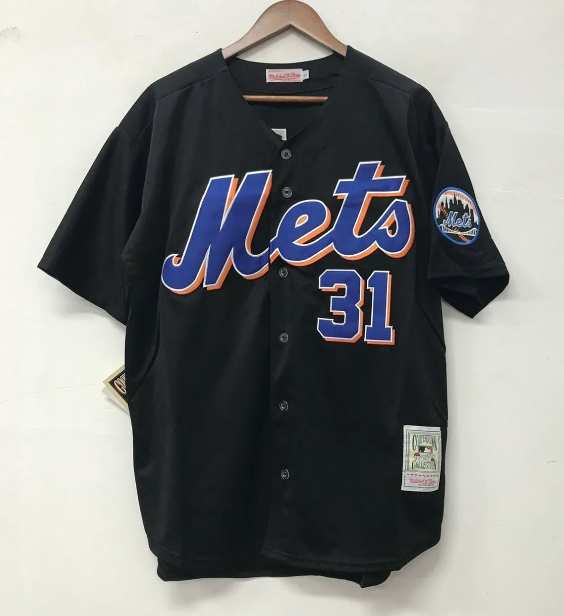 Mike Piazza New York Mets Jersey Mitchell & Ness black product image 3, provided for visual reference and product detail