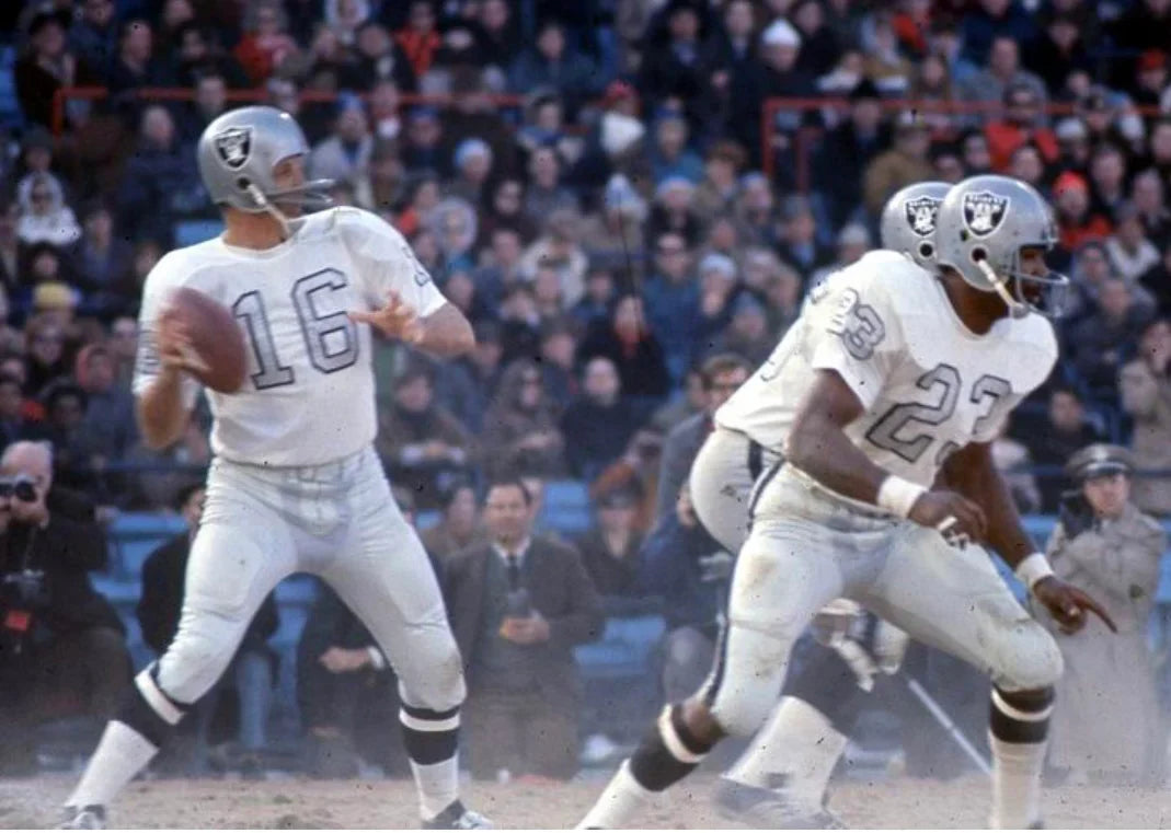 Any name & Number 1970 Oakland Raiders NFL Mitchell & Ness Jersey product image 3, provided for visual reference and product