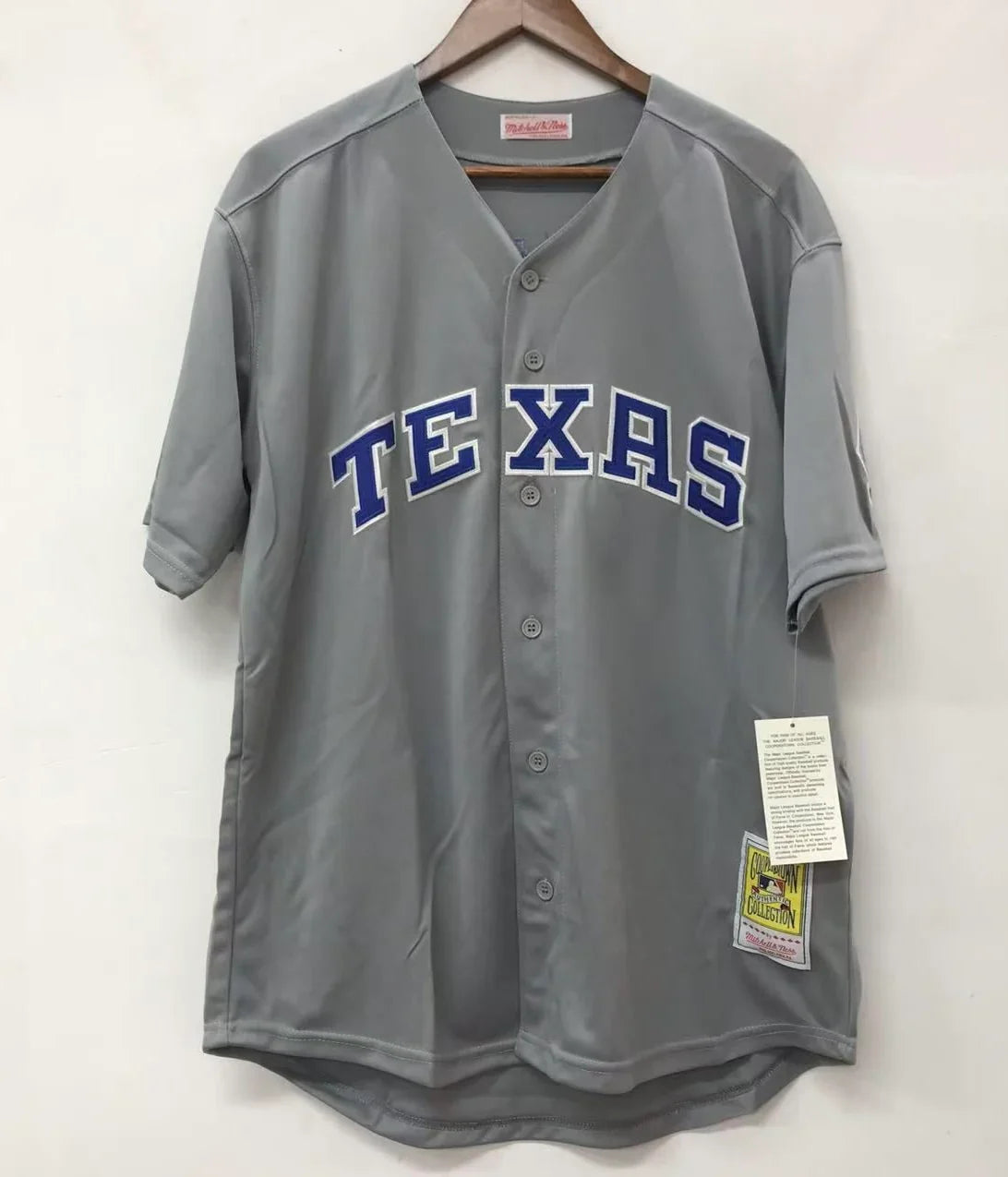 Nolan Ryan Texas Rangers Jersey Mitchell & Ness product image 2, provided for visual reference and product detail review