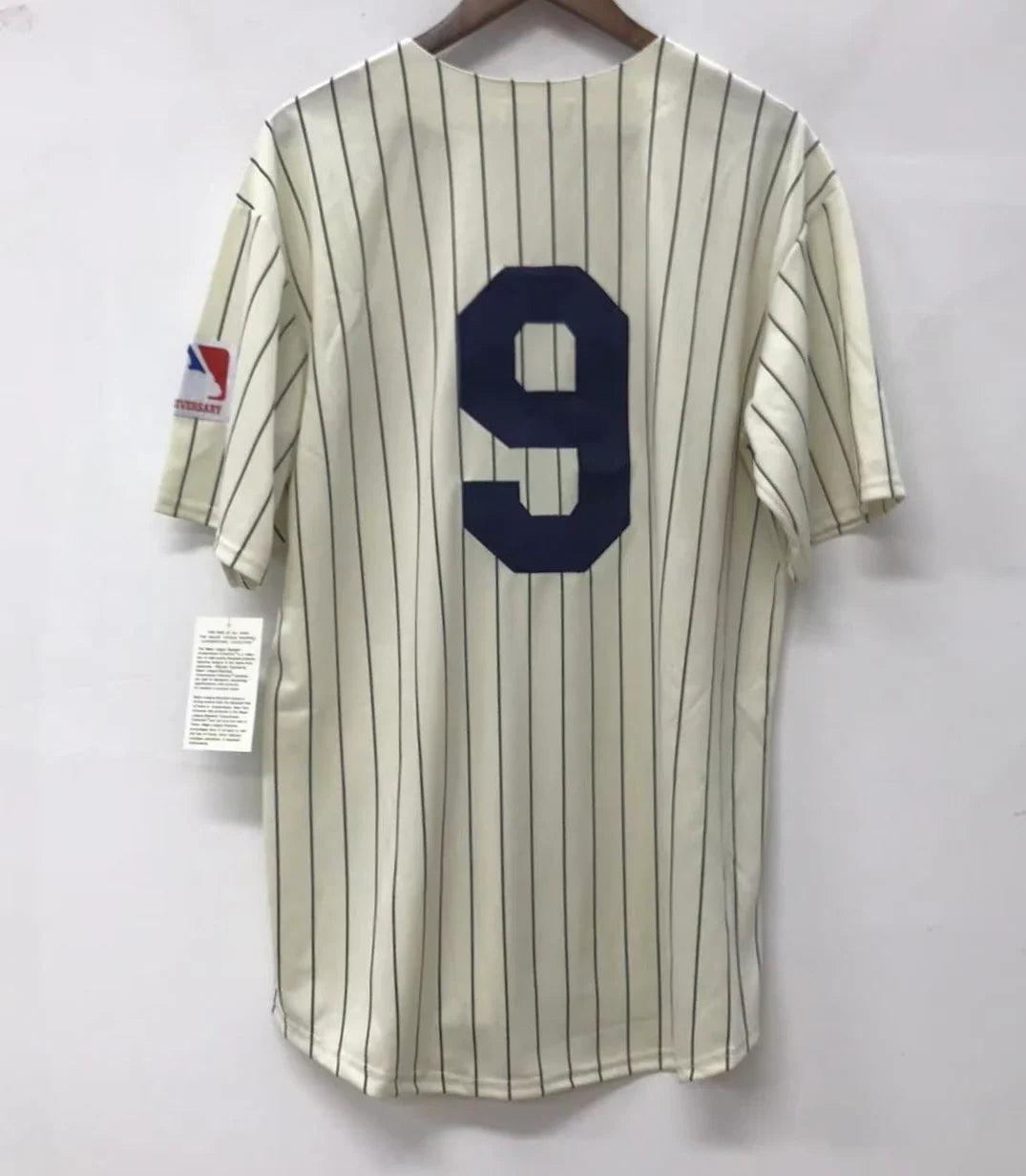 Roger Maris New York Yankees Jersey pinstripes Mitchell & Ness product image 1, provided for visual reference and product