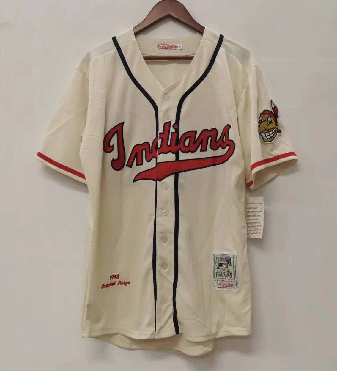 Satchel Paige Cleveland Indians Jersey Mitchell & Ness product image 2, provided for visual reference and product detail